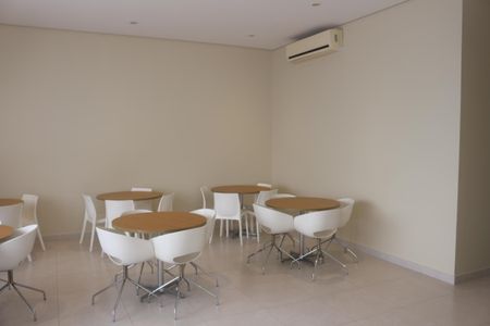 Apartamento à venda com 98m², 2 quartos e 2 vagasÁrea comum - Salão de festas