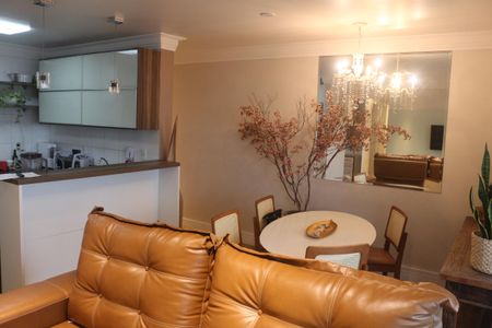 Apartamento à venda com 98m², 2 quartos e 2 vagasSala