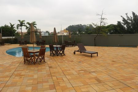 Apartamento à venda com 98m², 2 quartos e 2 vagasÁrea comum - Piscina