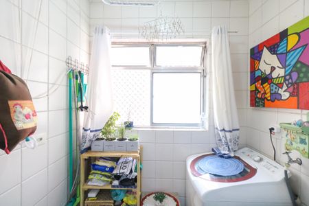 Apartamento à venda com 64m², 3 quartos e 1 vagaÁrea de Serviço