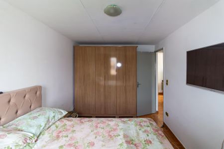 Quarto 1 de apartamento para alugar com 2 quartos, 39m² em Cidade São Mateus, São Paulo