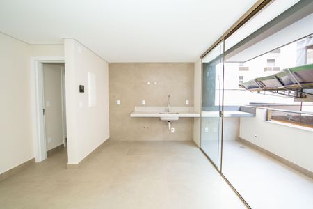 Apartamento à venda com 83m², 3 quartos e 2 vagasCOZINHA