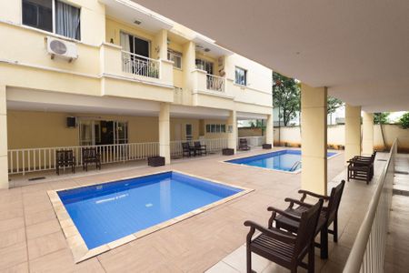 Apartamento para alugar com 63m², 2 quartos e 1 vaga Apartamento para alugar com 63m², 2 quartos e 1 vagaÁrea comum - Piscina