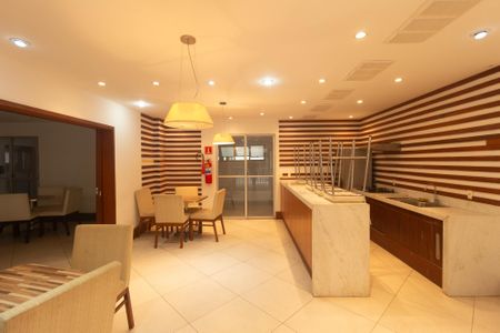 Apartamento para alugar com 63m², 2 quartos e 1 vaga Apartamento para alugar com 63m², 2 quartos e 1 vagaÁrea comum - Salão de festas