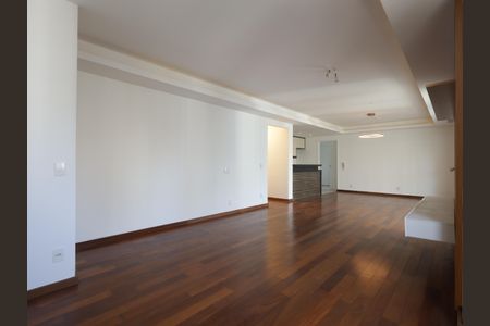 Apartamento para alugar com 106m², 2 quartos e 2 vagasSala