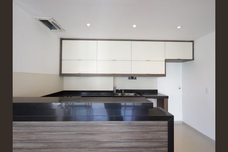 Apartamento para alugar com 106m², 2 quartos e 2 vagasCozinha