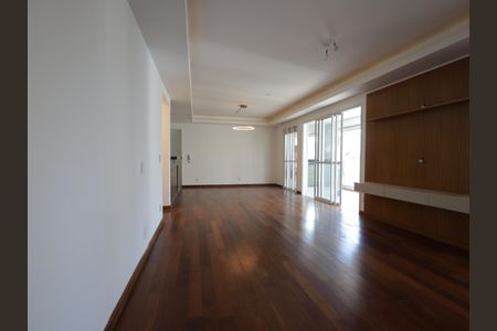 Apartamento para alugar com 106m², 2 quartos e 2 vagasSala
