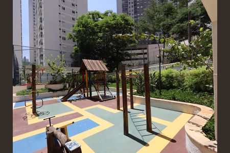 Apartamento para alugar com 106m², 2 quartos e 2 vagasÁrea comum - Playground