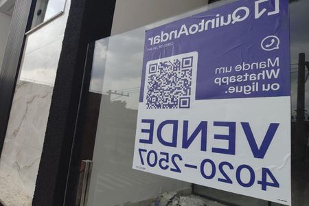 Casa à venda com 112m², 3 quartos e 1 vaga Casa à venda com 112m², 3 quartos e 1 vagaFachada