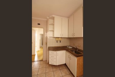 Apartamento à venda com 72m², 2 quartos e 2 vagasCozinha 