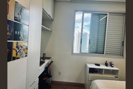 Apartamento à venda com 120m², 3 quartos e 3 vagasquarto 2