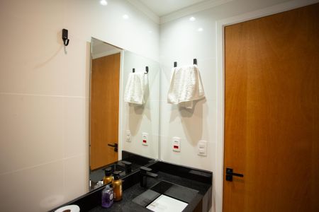 Apartamento à venda com 58m², 3 quartos e 1 vagaBANHEIRO