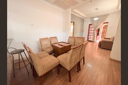 Sala de casa à venda com 2 quartos, 162m² em Jardim Esplanada, Jundiaí