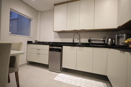 Apartamento à venda com 72m², 2 quartos e 2 vagasCozinha