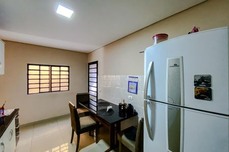 Casa à venda com 300m², 5 quartos e 3 vagasCozinha (Casa 2)