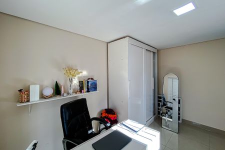 Casa à venda com 300m², 5 quartos e 3 vagasQuarto 3 (Casa 2)