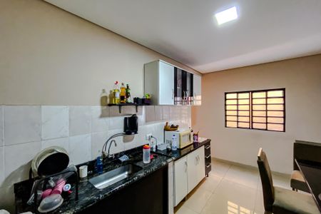 Casa à venda com 300m², 5 quartos e 3 vagasCozinha (Casa 2)