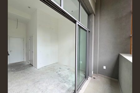 Varanda de kitnet/studio para alugar com 1 quarto, 28m² em Indianópolis, São Paulo
