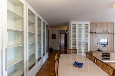 Apartamento para alugar com 132m², 3 quartos e sem vagaSala