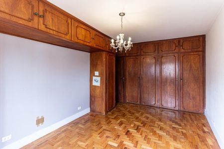 Apartamento para alugar com 132m², 3 quartos e sem vagaQuarto da Suíte