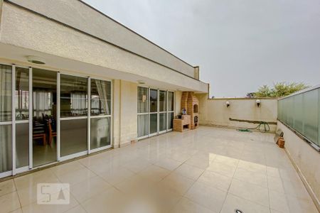 Apartamento à venda com 68m², 3 quartos e 1 vagaÁrea comum