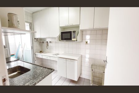 Apartamento à venda com 52m², 2 quartos e 1 vaga Apartamento à venda com 52m², 2 quartos e 1 vagaCozinha