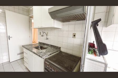 Apartamento à venda com 52m², 2 quartos e 1 vaga Apartamento à venda com 52m², 2 quartos e 1 vagaCozinha