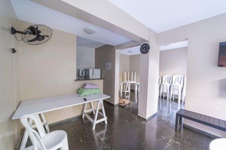 Apartamento à venda com 44m², 2 quartos e 1 vaga Apartamento à venda com 44m², 2 quartos e 1 vagaÁrea comum - Salão de festas