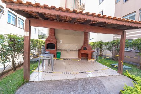 Apartamento à venda com 44m², 2 quartos e 1 vaga Apartamento à venda com 44m², 2 quartos e 1 vagaÁrea comum - Churrasqueira