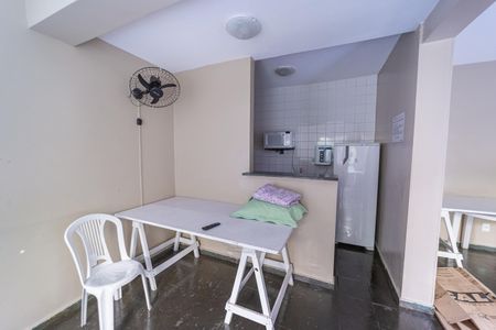 Apartamento à venda com 44m², 2 quartos e 1 vaga Apartamento à venda com 44m², 2 quartos e 1 vagaÁrea comum - Salão de festas