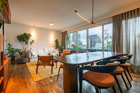 Sala de apartamento à venda com 2 quartos, 135m² em Cerqueira César, São Paulo