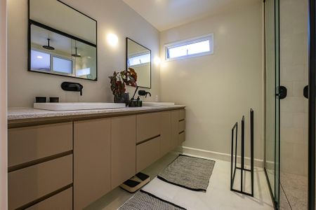 Apartamento à venda com 135m², 2 quartos e 2 vagasSuíte