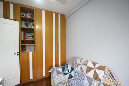 Apartamento à venda com 106m², 3 quartos e 2 vagasQuarto 2