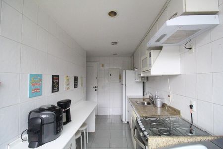 Apartamento à venda com 106m², 3 quartos e 2 vagasCozinha 