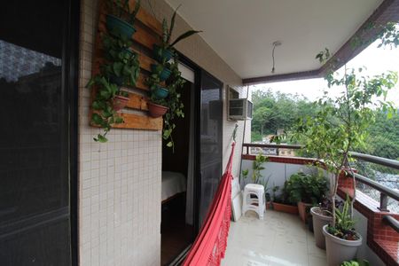 Apartamento à venda com 106m², 3 quartos e 2 vagasSala - Varanda 