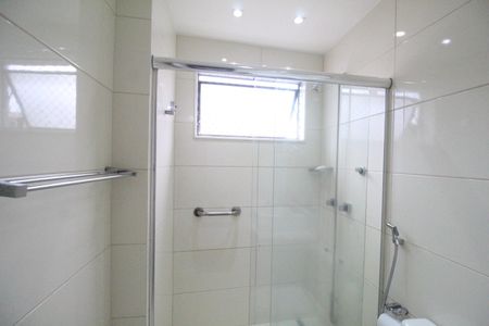Apartamento à venda com 106m², 3 quartos e 2 vagasBanheiro da suíte 