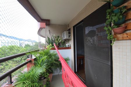 Sala - Varanda  de apartamento para alugar com 3 quartos, 106m² em Freguesia (jacarepaguá), Rio de Janeiro