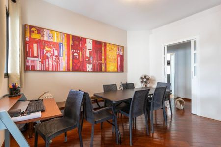 Apartamento à venda com 161m², 3 quartos e 4 vagasFoto 02