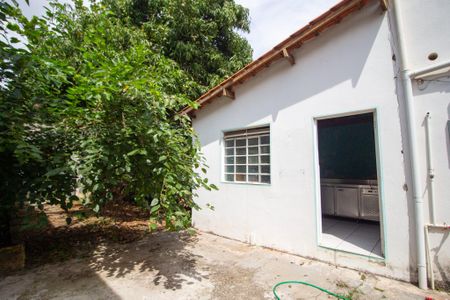 Casa para alugar com 306m², 1 quarto e 3 vagasEdícula 