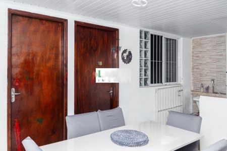 Casa à venda com 100m², 2 quartos e 2 vagas