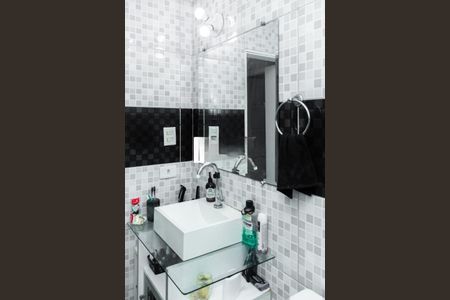 Casa à venda com 100m², 2 quartos e 2 vagas