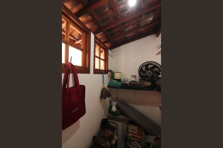 Casa à venda com 100m², 2 quartos e 1 vagaÁrea de Serviço