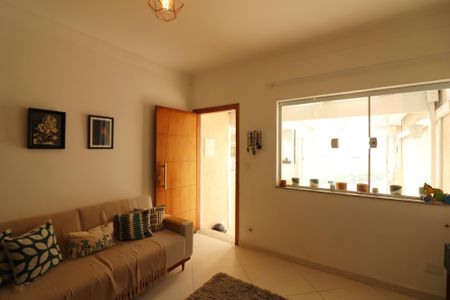 Casa à venda com 100m², 2 quartos e 1 vagaSala 