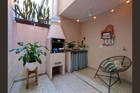 Casa à venda com 100m², 2 quartos e 1 vaga
