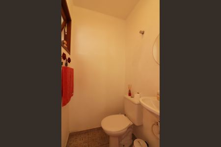 Casa à venda com 100m², 2 quartos e 1 vagaLavabo