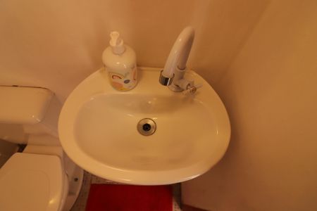 Casa à venda com 100m², 2 quartos e 1 vagaLavabo