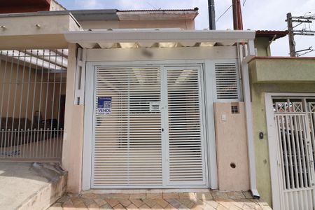 Casa à venda com 100m², 2 quartos e 1 vagaFachada 