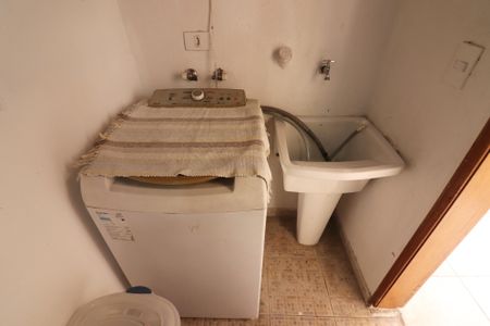 Casa à venda com 100m², 2 quartos e 1 vagaÁrea de Serviço