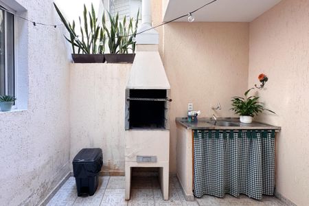 Casa para alugar com 100m², 2 quartos e 1 vagaÁrea gourmet