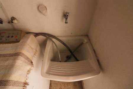 Casa à venda com 100m², 2 quartos e 1 vagaÁrea de Serviço